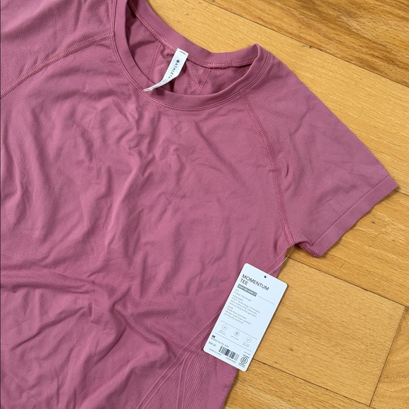 Pink Short Sleeve Athletic Top Athleta Momentum Tee NWT - Picture 3 of 3